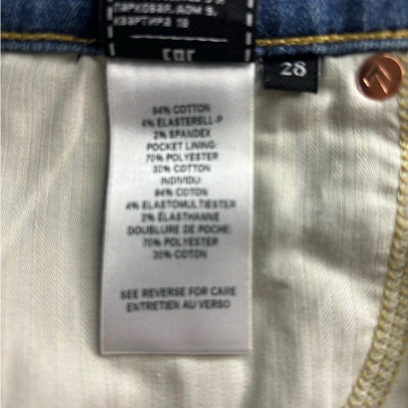 7 for All Mankind dark washed,‎ frayed hem, 5 pocket, size 28 jean short NWT - Picture 9 of 10